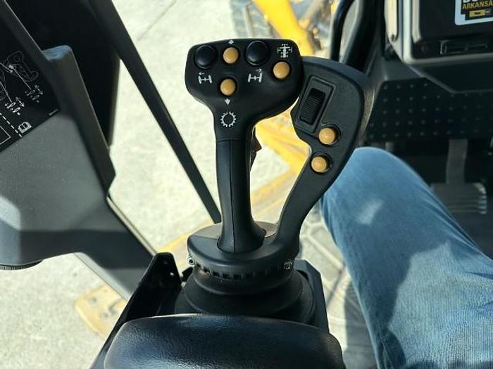 Used 2019 Caterpillar 120