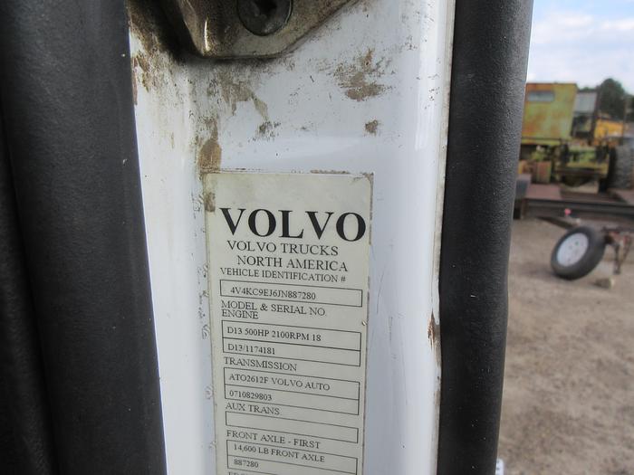 Used 2018 Volvo Road tractor/ has Wet line kit