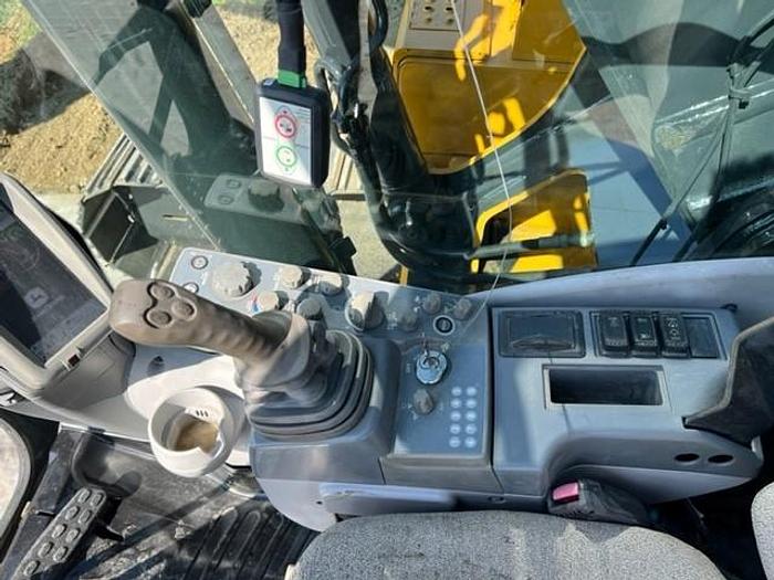Used 2016 John Deere 250G