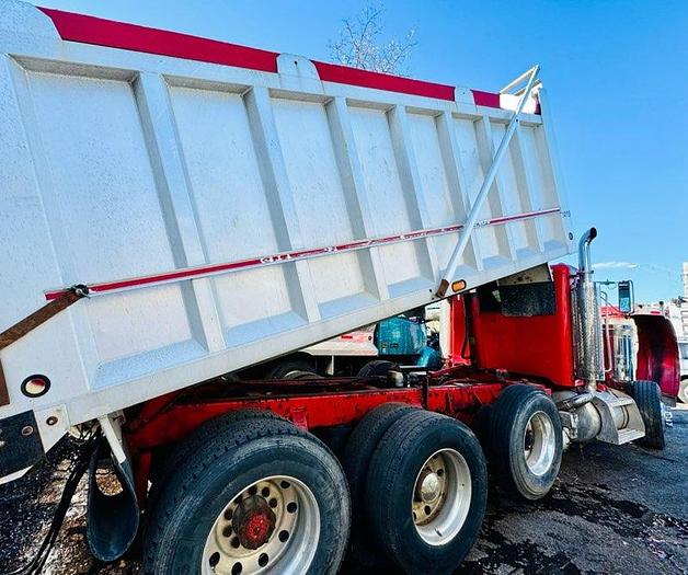 Used 2000 Peterbilt 379