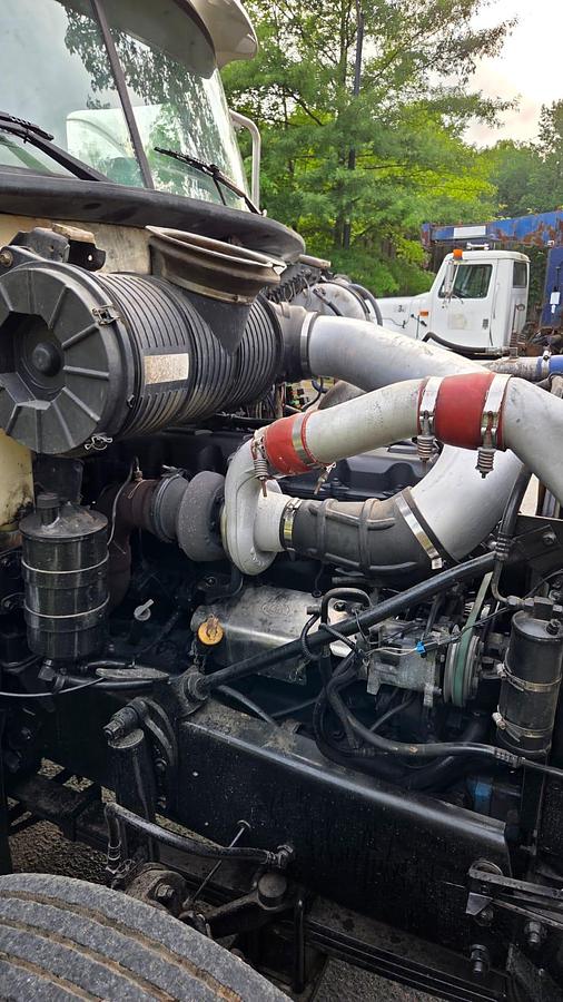 Used 2003 Mack *** ALLISON AUTOMATIC *** CV713 Granite