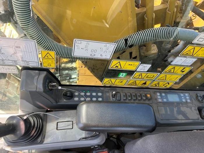 Used 2017 Caterpillar 320FL