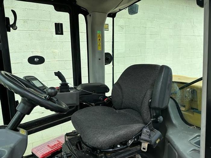 Used 2017 CATERPILLAR CS66B