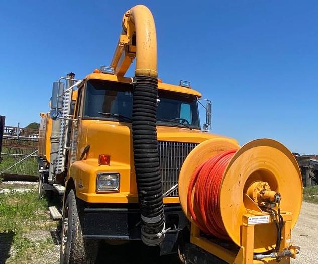 Used 1998 Volvo Safe Jet