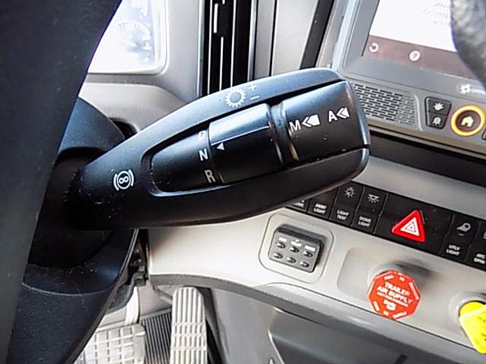 Used 2019 Freightliner Cascadia 126 **Automated Transmission**