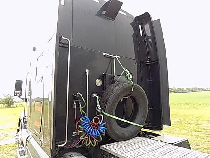 Used 2013 Peterbilt 587 T/A Tractor