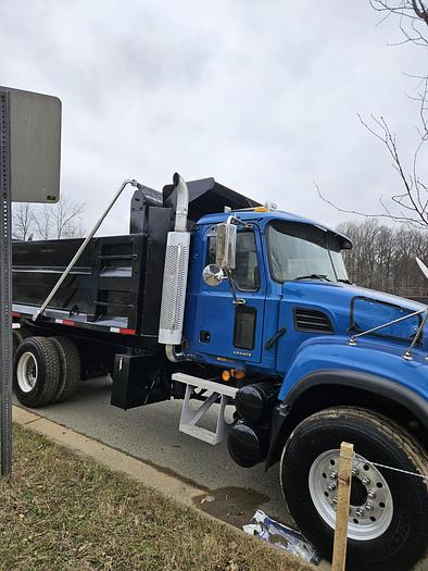 Used 2004 Mack *** ALLISON AUTOMATIC *** CV713 Granite