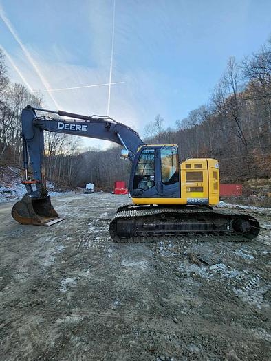 Used 2015 John Deere 245GLC