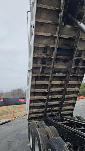 Used 2005 Mack CV713 Granite