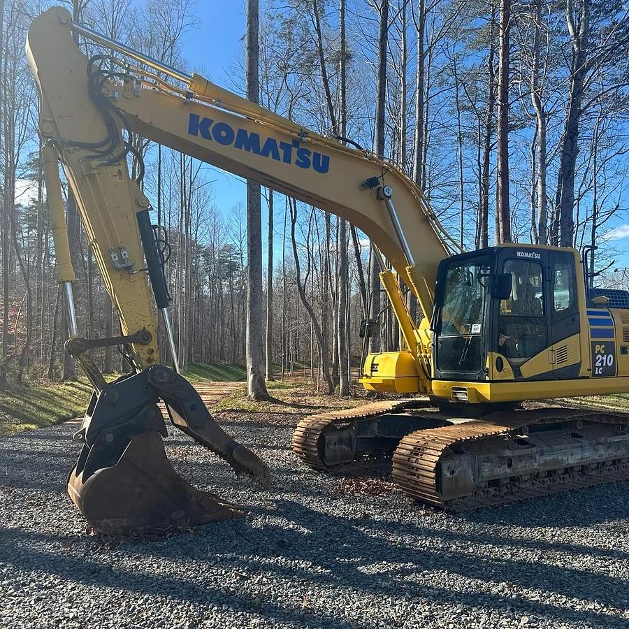 Used 2021 Komatsu PC210 LC-11