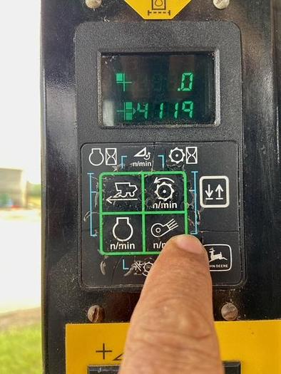 Used 2000 OXBO Big Jack with VPC1500 Bean Head