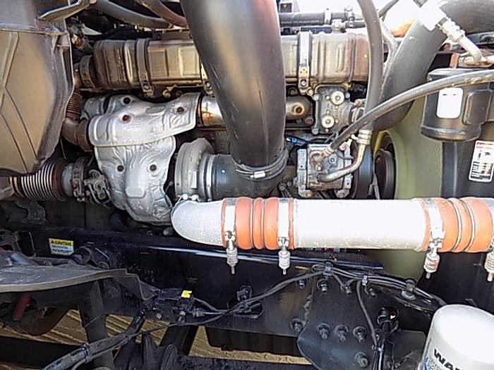 Used 2019 Freightliner Cascadia 126 **Automated Transmission**