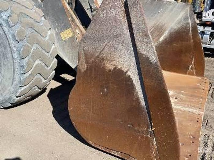 Used 2008 Volvo L220F