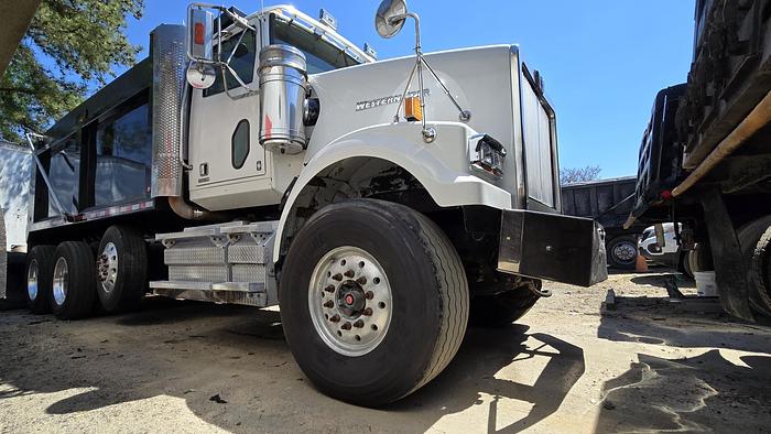 Used 2017 Western Star *** ALLISON AUTOMATIC *** 4900FA