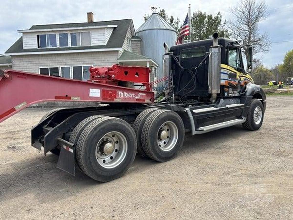 Used 2001 Freight line  Columbia 120/ Wet Line Kit 