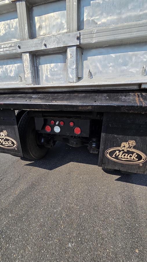 Used 2009 Mack GU713 *** Allison Automatic*** Granite