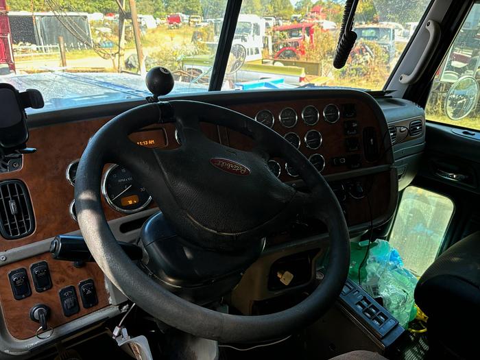 Used 2008 Peterbilt 388  **AUTOMATIC TRANSMISSION **