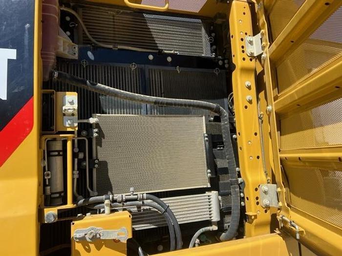 Used 2018 CATERPILLAR 320