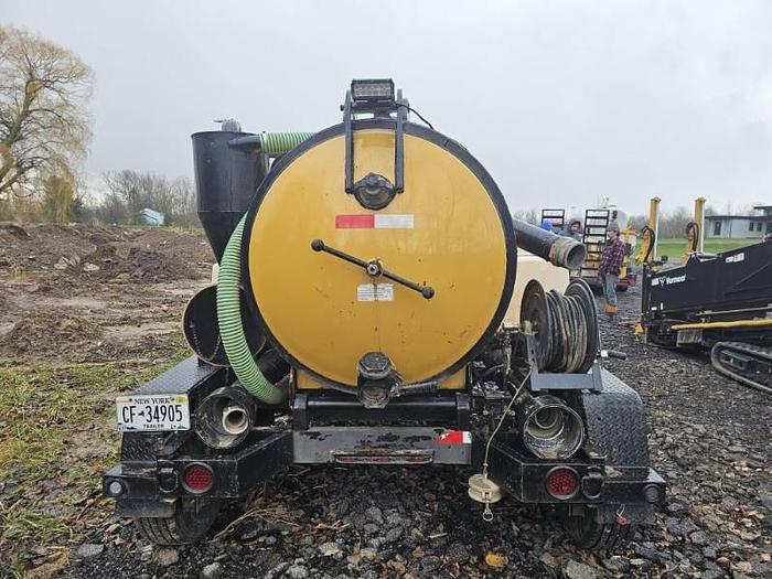 Used 2006 McElrath Vermeer 500Gal