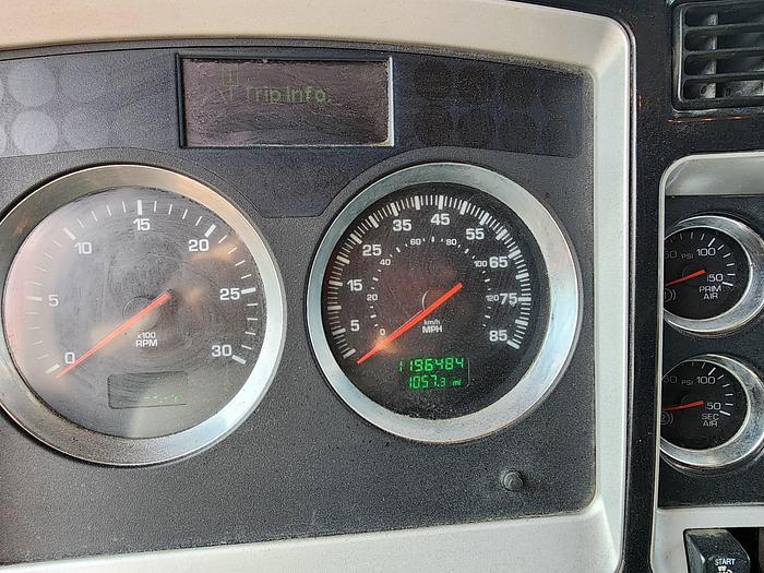 Used 2009 Peterbilt 386