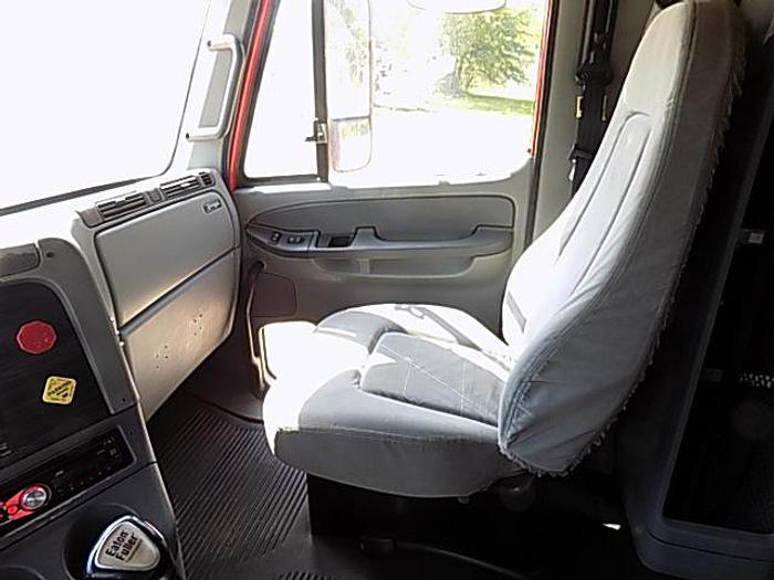 Used 2007 Freightliner Columbia 120, CAT C13