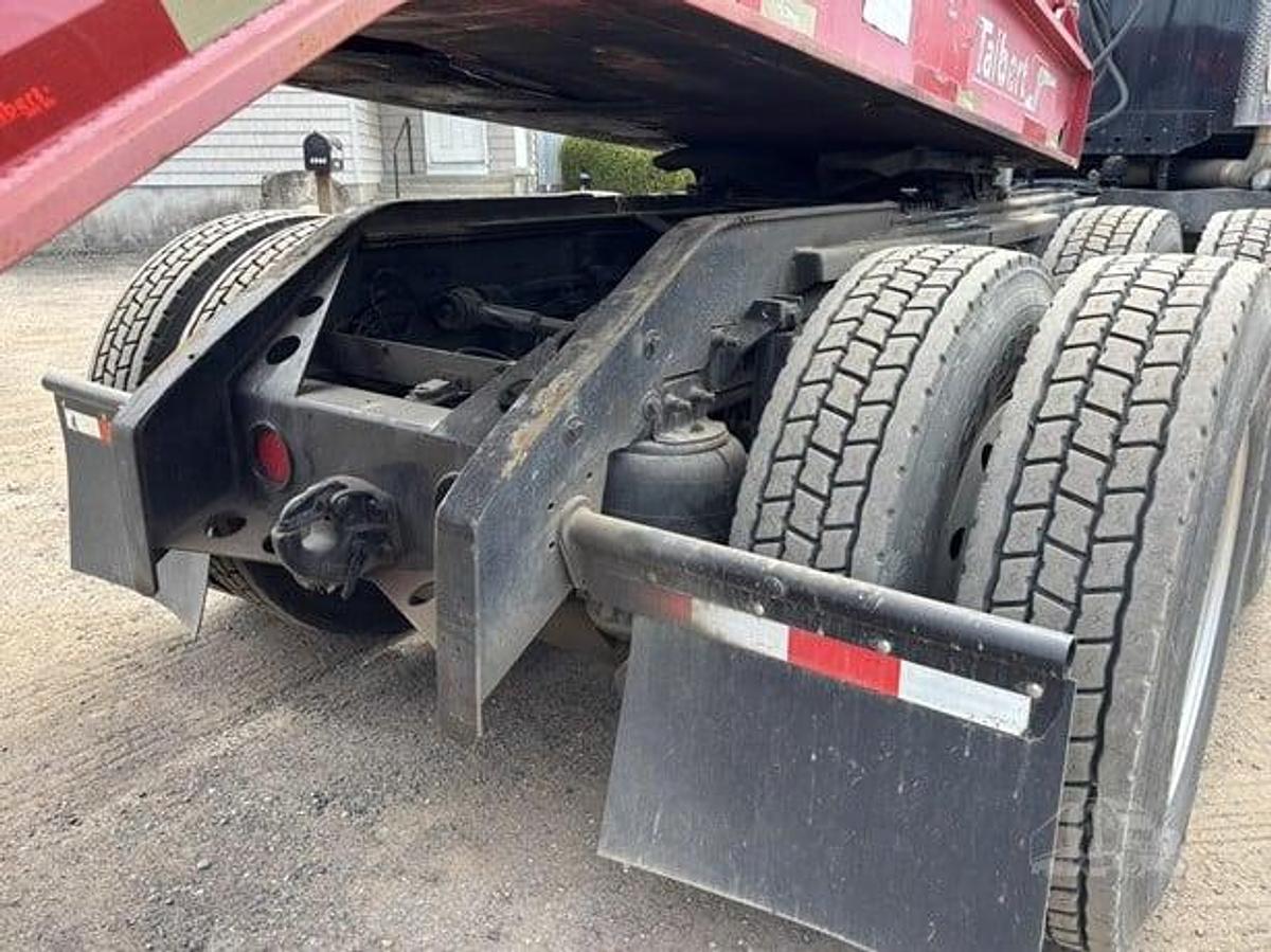 Used 2001 Freight line  Columbia 120/ Wet Line Kit 