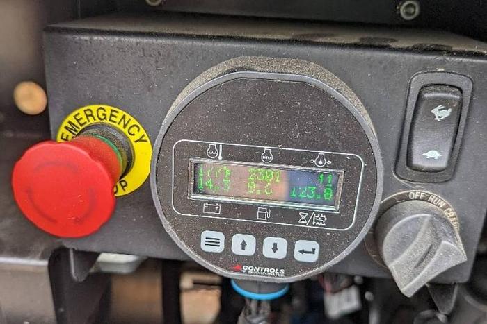 Used 2021 Vector VT80