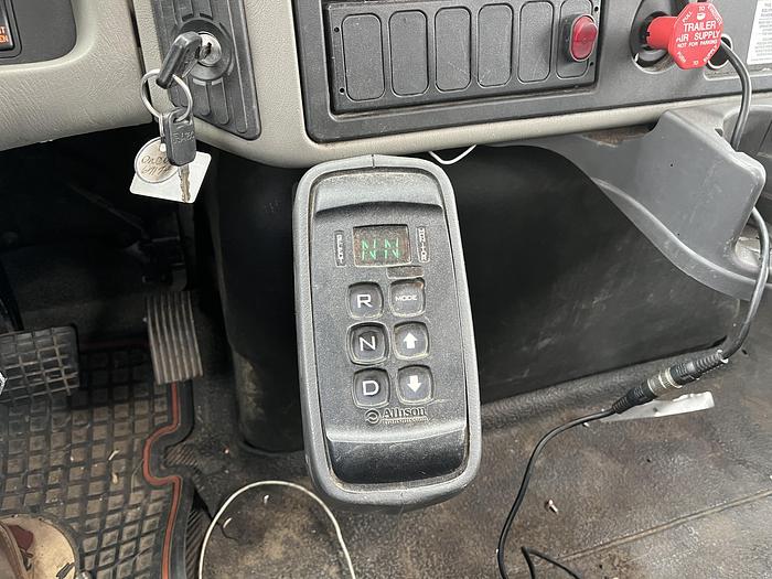 Used 2011 International 7400