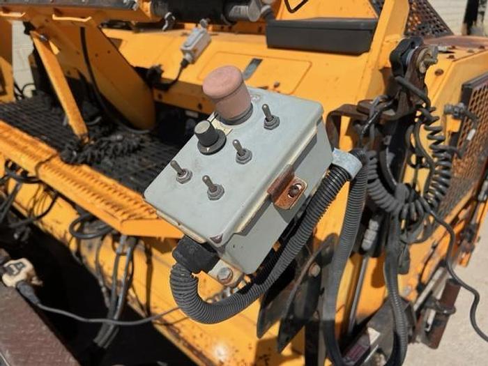 Used 2016 Leeboy 8616B