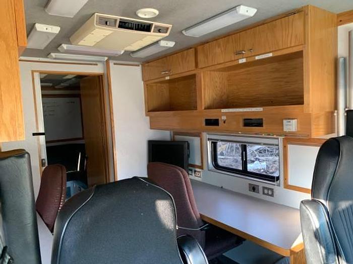 Used 2001 Freightliner MT45 Grunman Olson Fire/Rescue Mobile Command Center