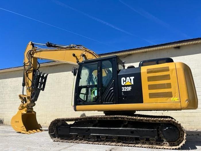 Used 2017 Caterpillar 320FL