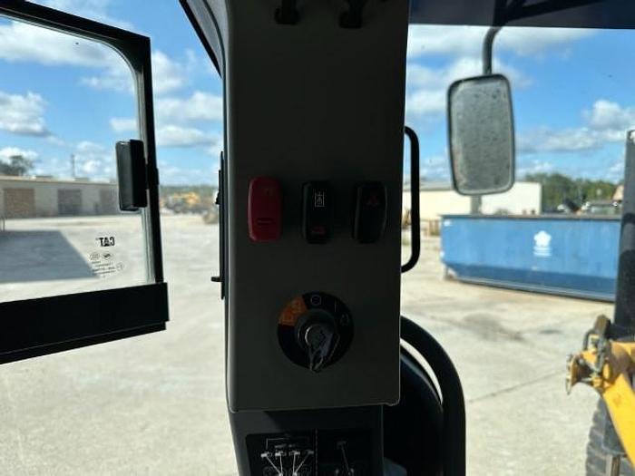 Used 2019 Caterpillar 120