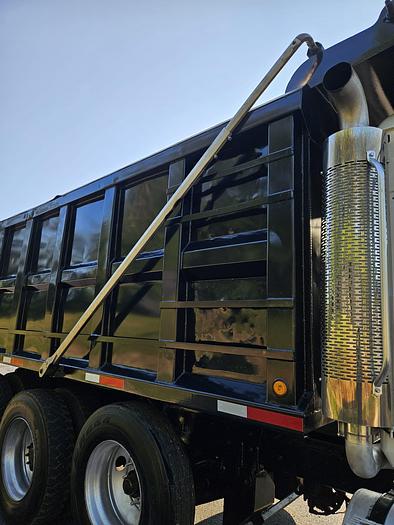 Used 2004   CV713 Granite