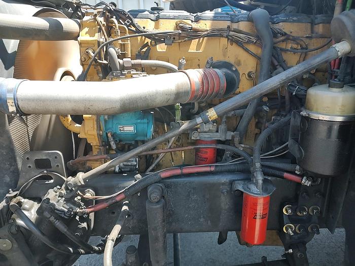 Used 2006 Freightliner FLD120 Classic