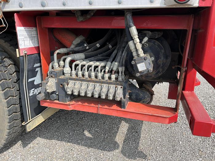 Used 2002 Freightliner FL-80