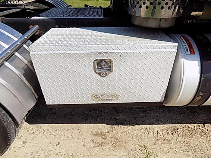 Used 2007 Freightliner Columbia 120, CAT C13