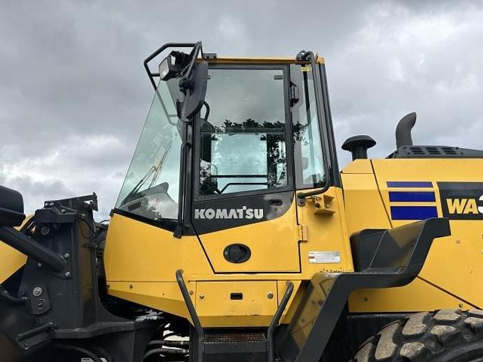 Used 2022 Komatsu WA320-8