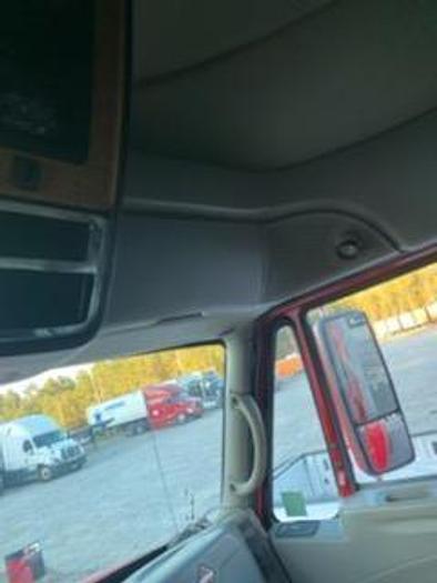 Used 2010 Freightliner Columbia 120