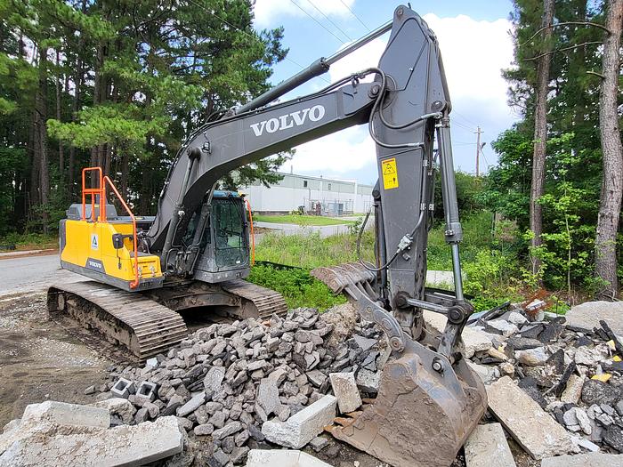 Used 2021 Volvo EC220E