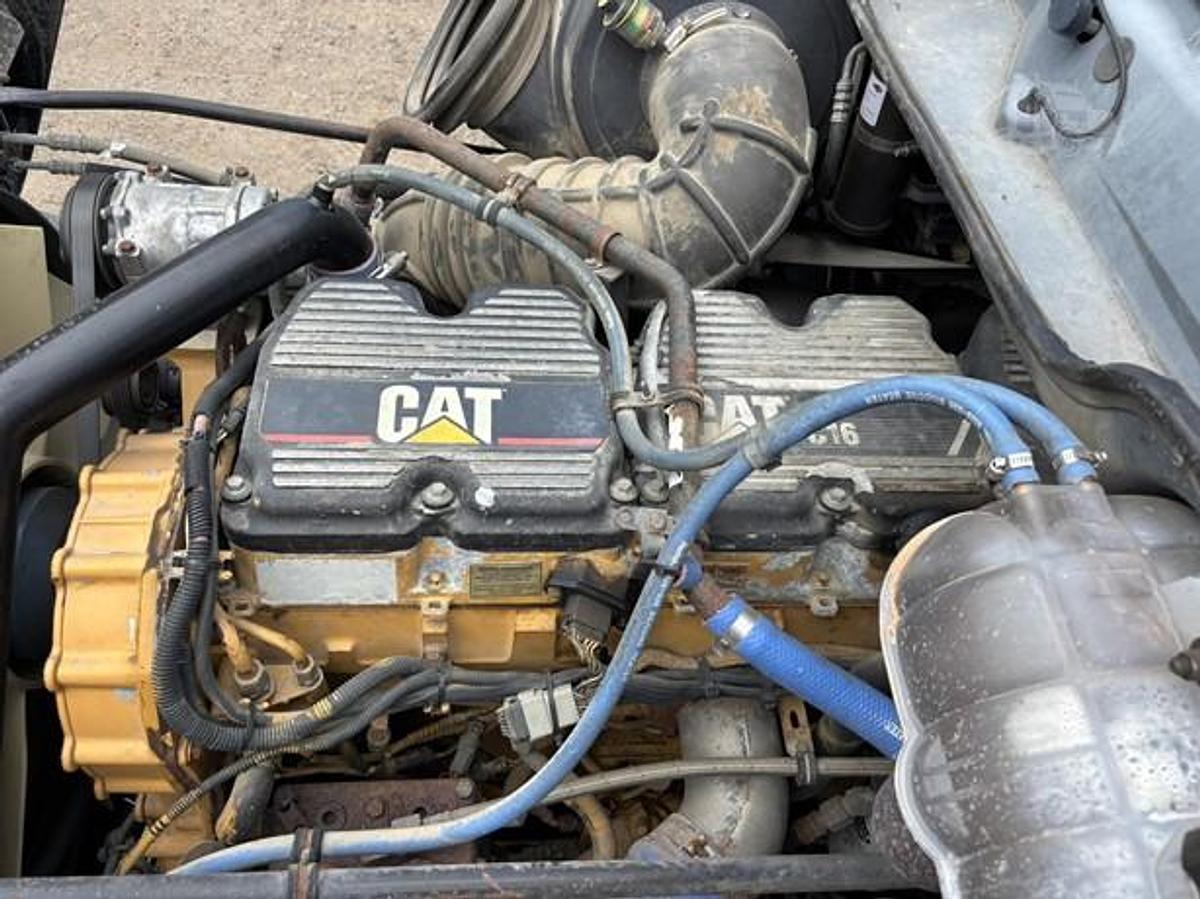 Used 2001 Freight line  Columbia 120/ Wet Line Kit 