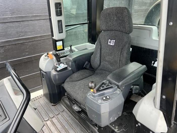 Used 2019 CATERPILLAR 963K