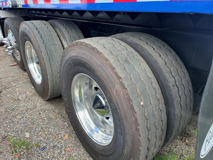 Used 2004 Peterbilt 357