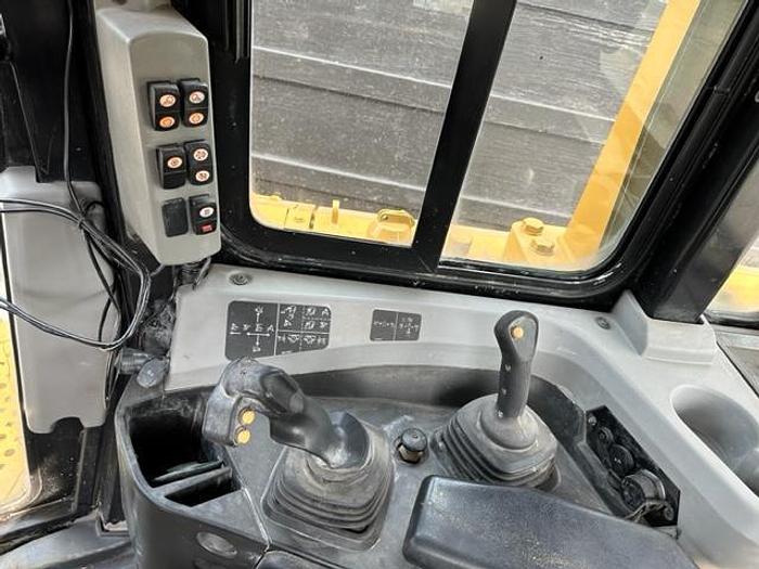 Used 2019 Caterpillar D6T LGP