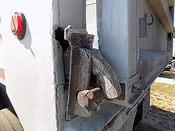 Used 2005 Warren Tri Axle End Dump Trailer ***Florida Spec*** 30' Frame 24' Tub