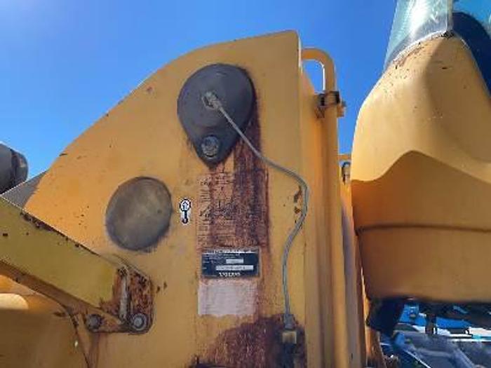 Used 2008 Volvo L220F