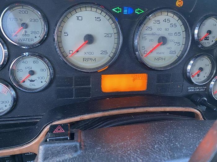 Used 2010 Freightliner Columbia 120