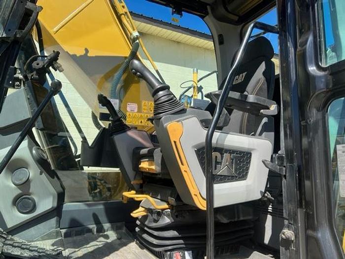 Used 2018 CATERPILLAR 320