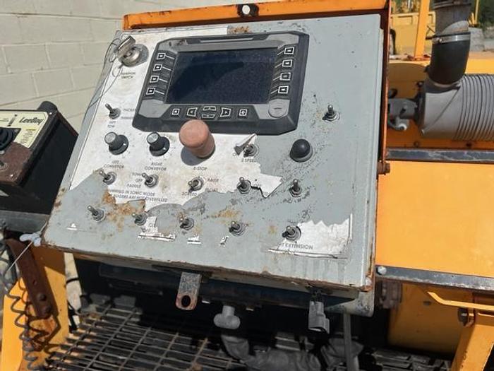 Used 2016 Leeboy 8616B