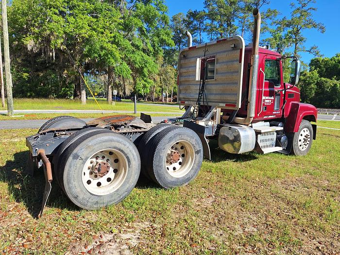 Used 2014 Mack CHU613