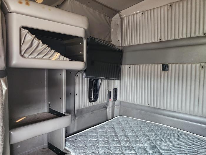 Used 2011 Kenworth T6